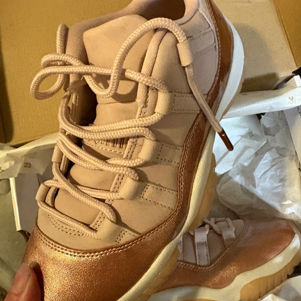 Jordan  retro 11s rose gold